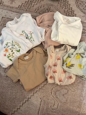 Bundle of Baby Neutral & Floral Short Sleeve and Tank Bodysuit Set